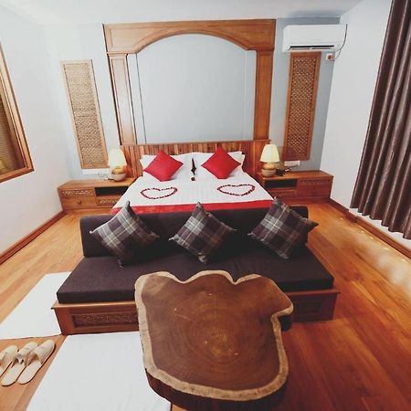 Hotel Thipaw Hsipaw Esterno foto