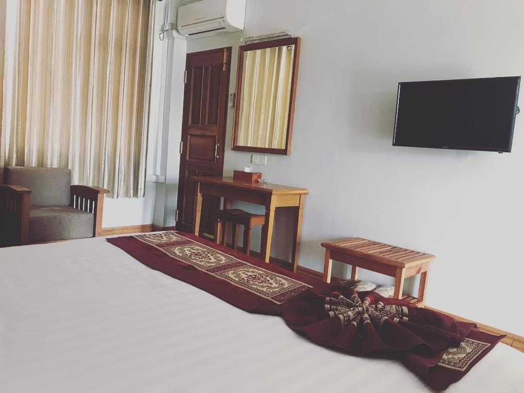 Hotel Thipaw Hsipaw Esterno foto