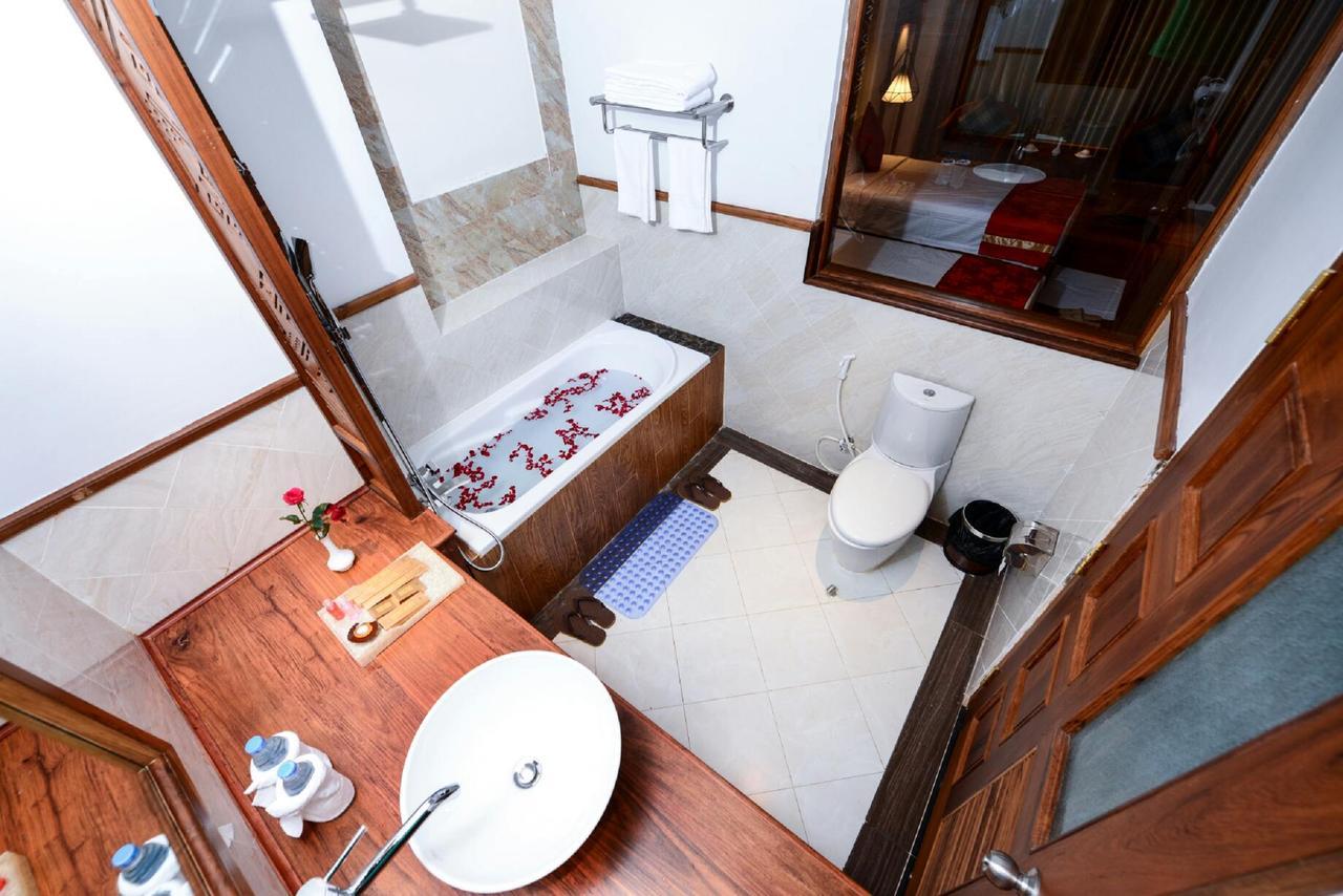Hotel Thipaw Hsipaw Esterno foto