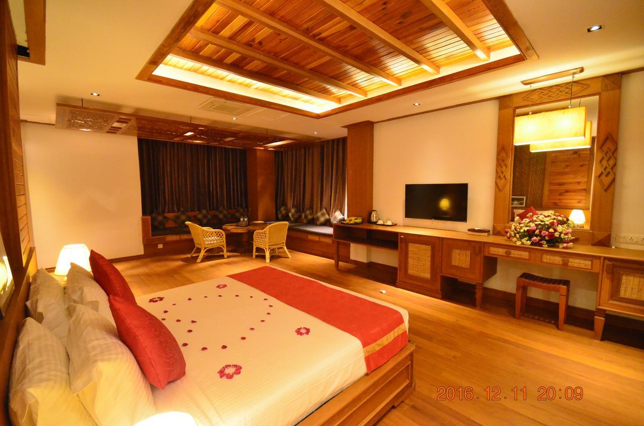 Hotel Thipaw Hsipaw Esterno foto