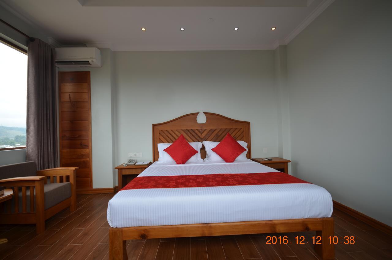 Hotel Thipaw Hsipaw Esterno foto