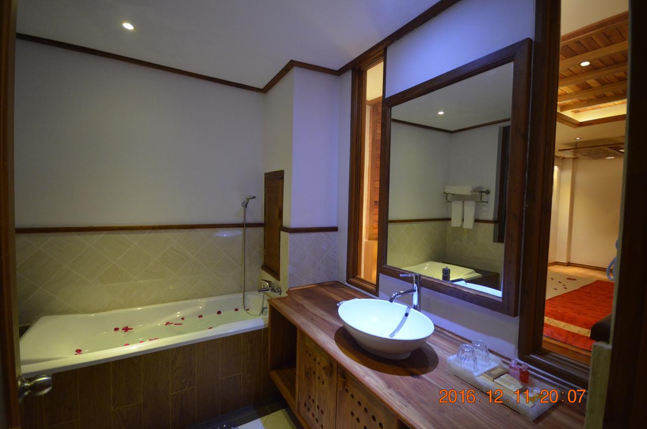 Hotel Thipaw Hsipaw Esterno foto